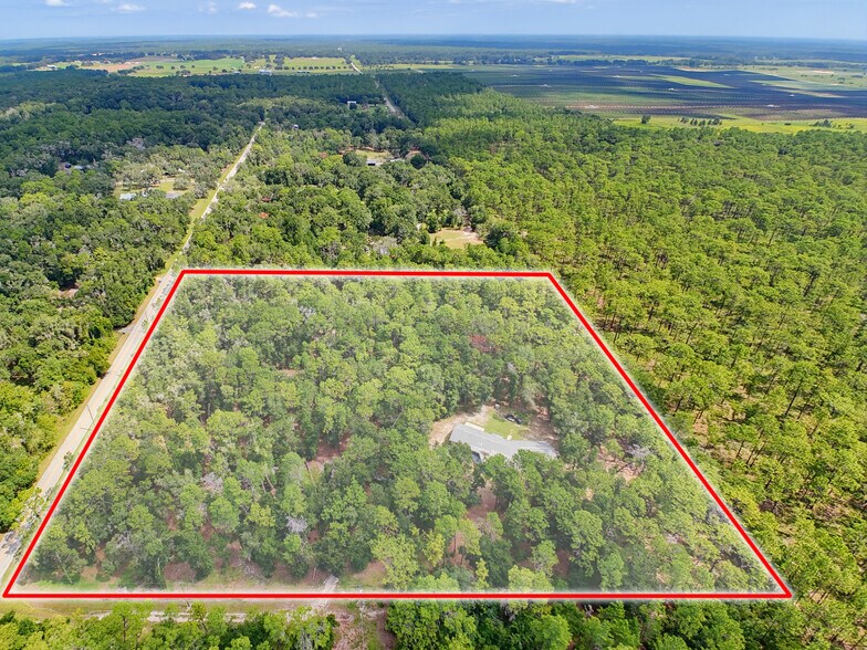 More Photos Of 26311 Willow St, Brooksville Specialty For Sale