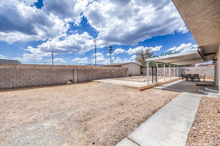 More Photos Of 3850 Leon Ave, Las Vegas Service For Sale