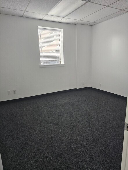 More Photos Of 131 Main St, Hackensack Office Residential For Lease