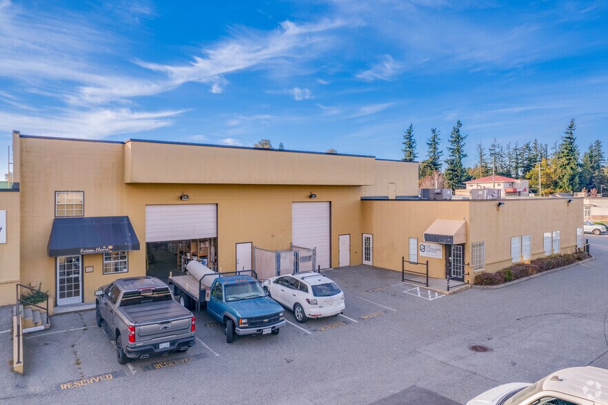 More Photos Of 31726 S Fraser Way, Abbotsford Flex For Lease
