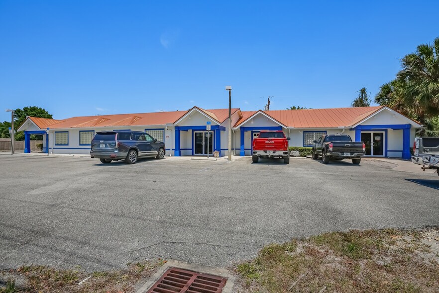 More Photos Of 13214 Palm Beach Blvd, Fort Myers Medical For Sale