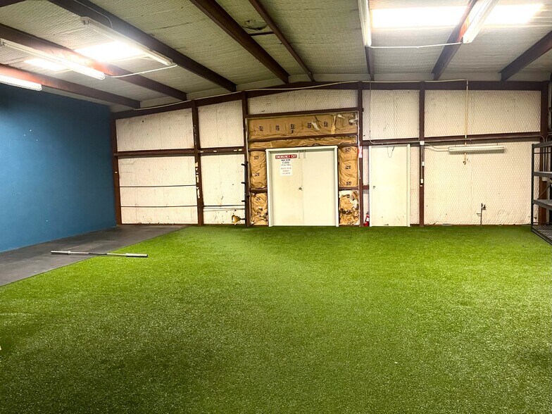 More Photos Of 4105 S Chadbourne St, San Angelo Warehouse For Lease