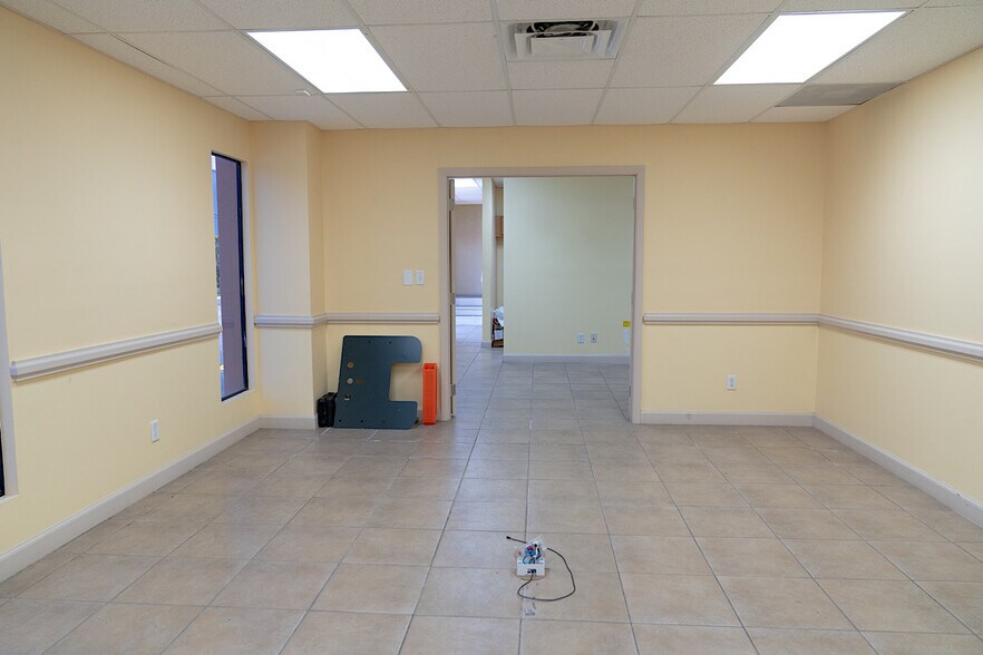 More Photos Of 1371 SW 8th St, Pompano Beach Warehouse For Lease