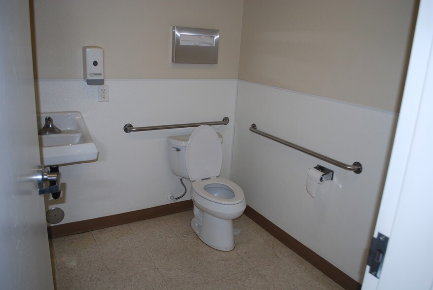 More Photos Of 1771 Grogan Ave, Merced Warehouse For Sale