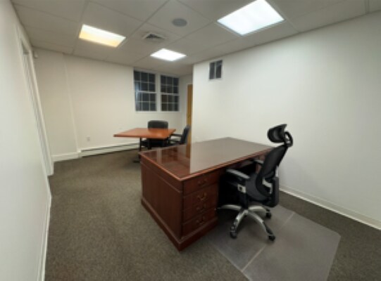 More Photos Of 901 Farmington Ave, West Hartford Medical For Lease