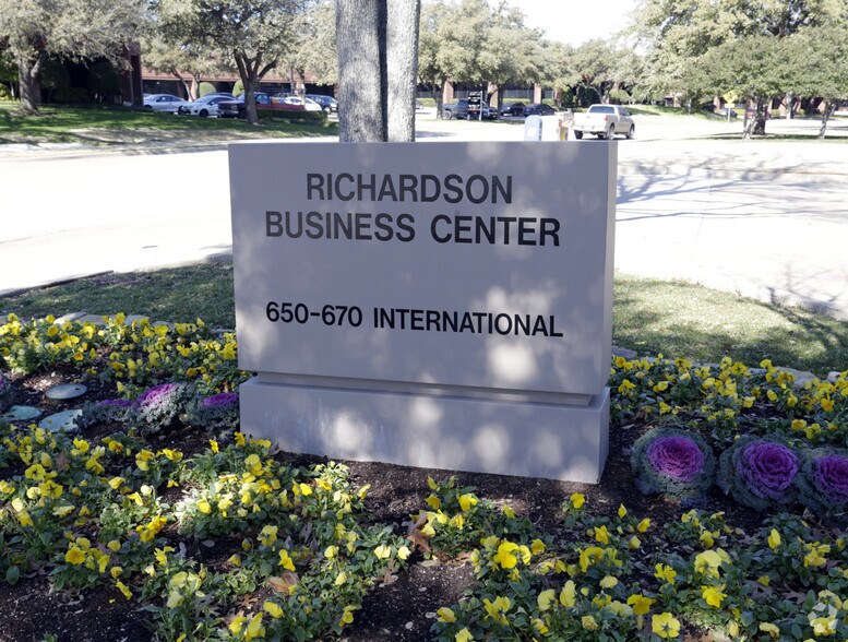 More Photos Of 1352-1366 Exchange Dr, Richardson Unknown For Lease