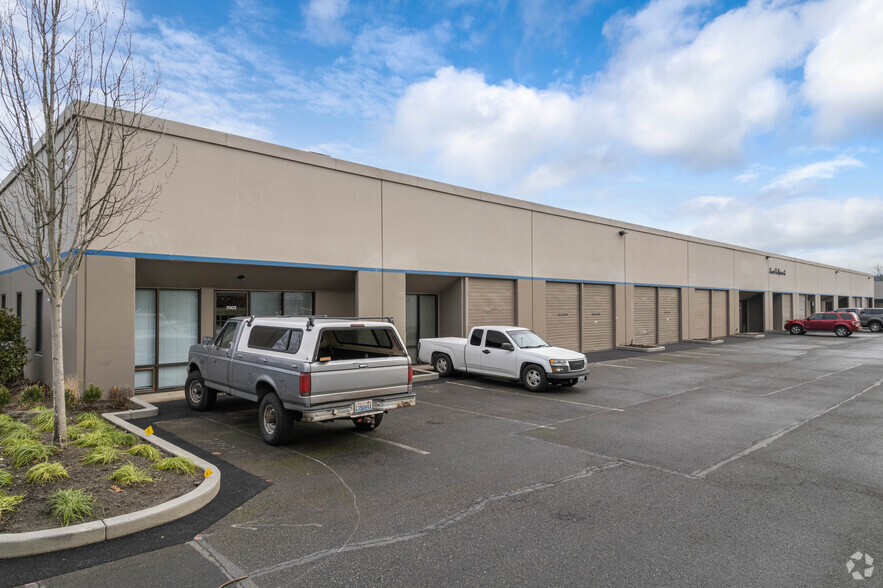 Primary Photo Of 7002-7024 S 220th St, Kent Warehouse For Lease