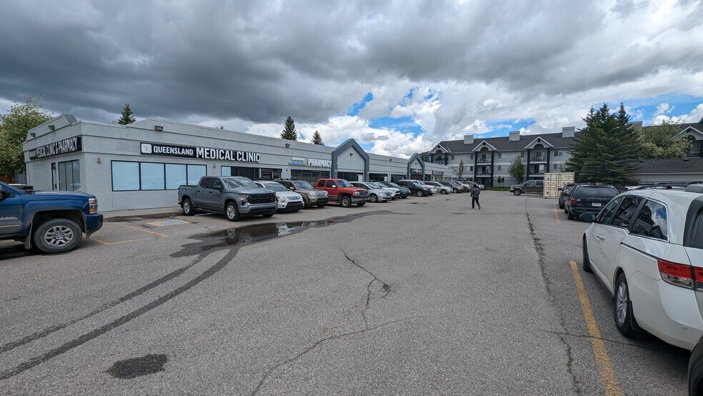 More Photos Of 950 Queensland Dr SE, Calgary Unknown For Lease