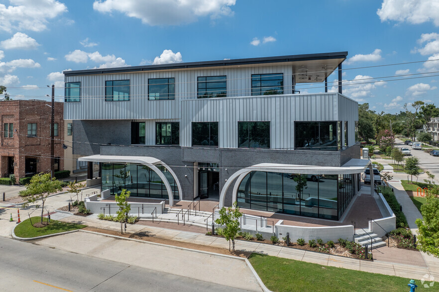 Primary Photo Of 1023 Studewood St, Houston Storefront Retail Office For Lease