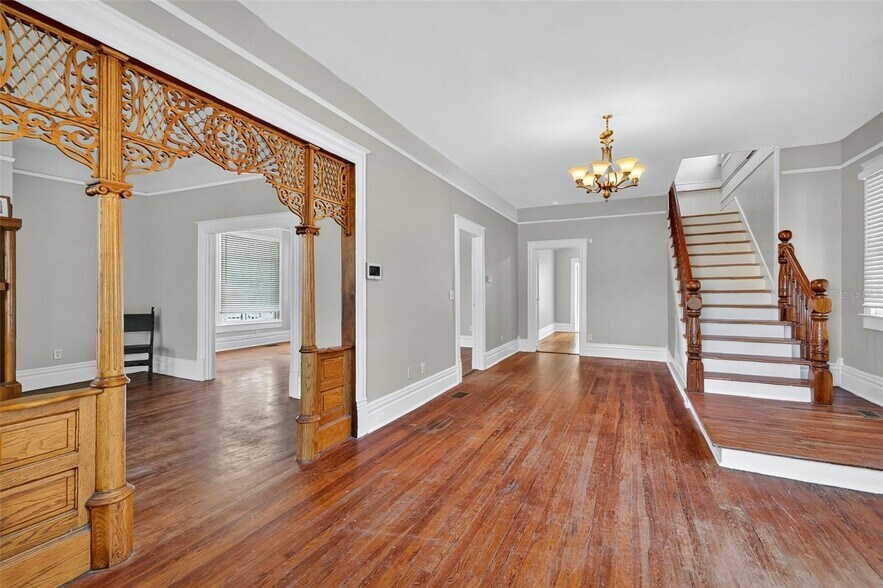 More Photos Of 1218 W Broad St, Groveland Office For Sale