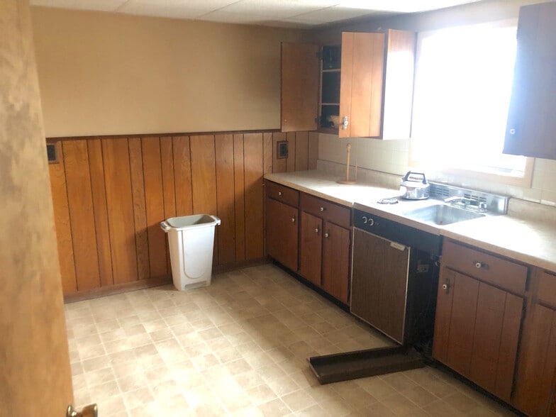 More Photos Of 63 Railroad Ave, Wallkill Warehouse For Lease