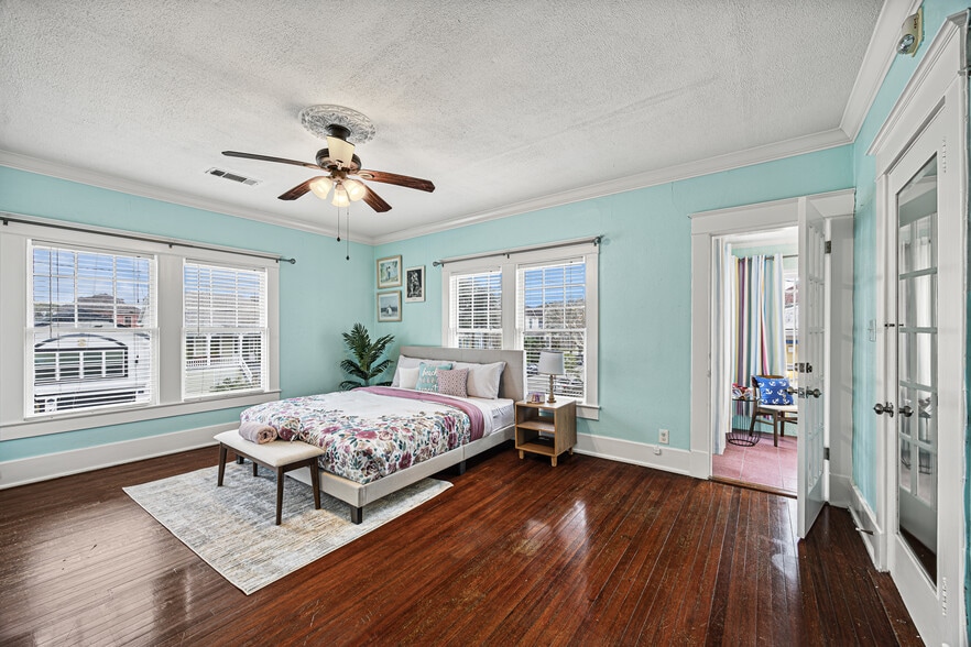 More Photos Of 1723 25th St, Galveston Hospitality For Sale
