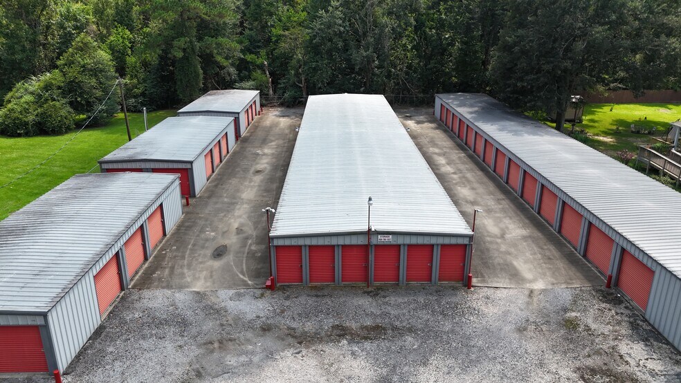 More Photos Of 4497 Main St, Vidor Self Storage For Sale