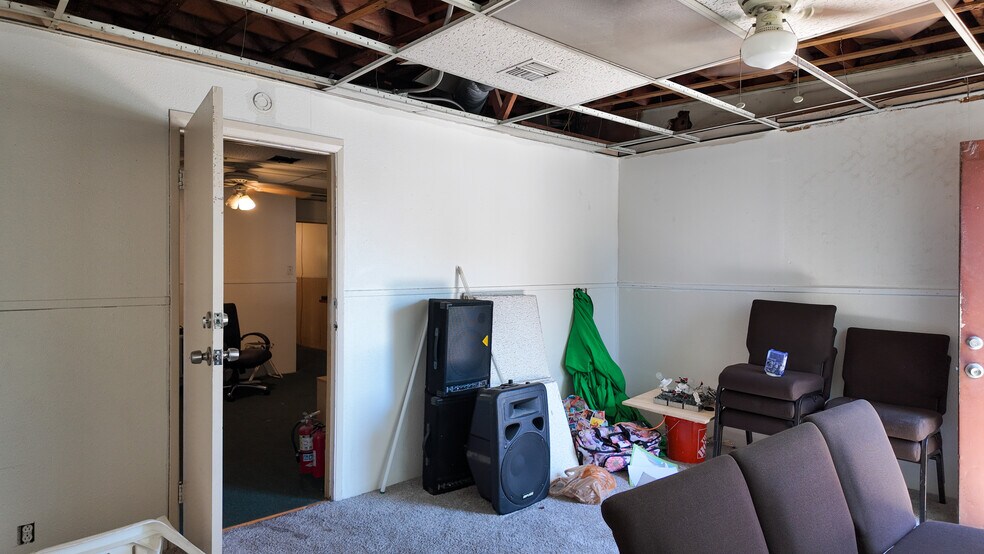 More Photos Of 11984 Santa Fe Ave, Lynwood Specialty For Sale