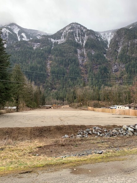 More Photos Of 61934 Estell Rd, Hope Land For Lease