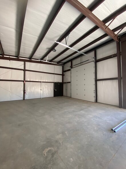 More Photos Of 8205 S Camino de Cafe, Tucson Industrial For Lease
