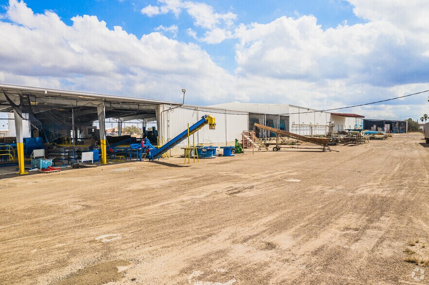More Photos Of 2300 Vo Tech Dr, Weslaco Distribution For Lease
