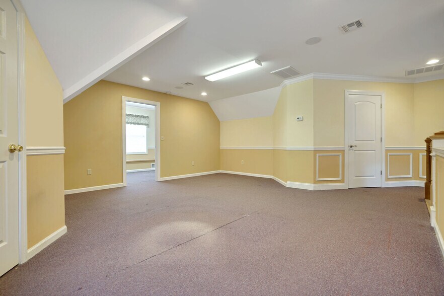 More Photos Of 426 Herbertsville Rd, Brick Office Residential For Sale