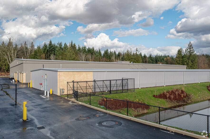 More Photos Of 30460 3rd Ave, Black Diamond Self Storage For Lease