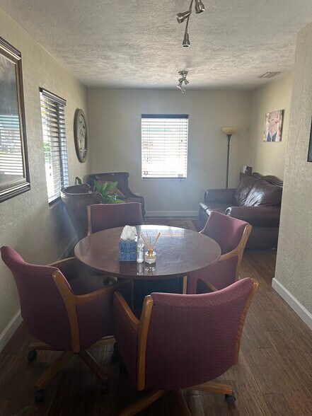 More Photos Of 3010 Manatee Ave, Bradenton Medical For Sale