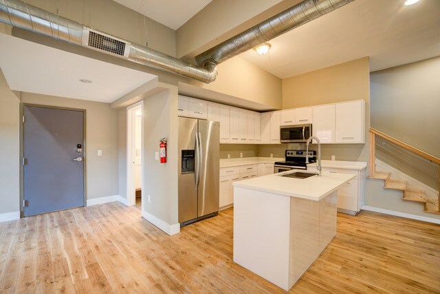 More Photos Of 1555-1563 N 4th St, Columbus Apartments For Sale