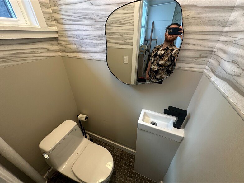 More Photos Of 8-10 Irving Pl, Woodmere Storefront Retail Office For Lease