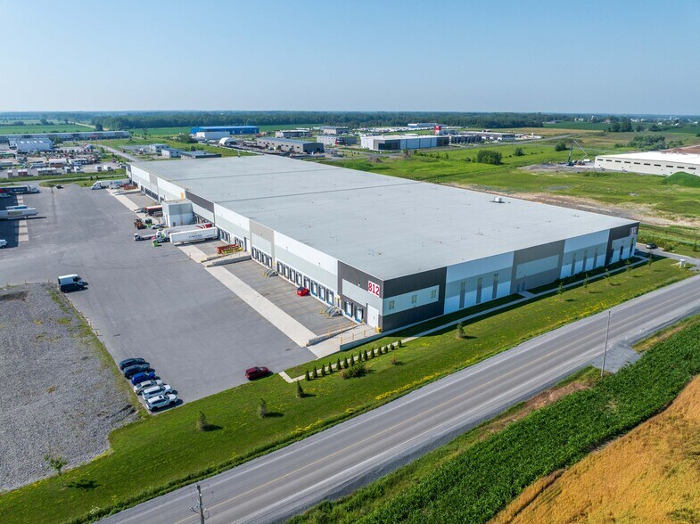 More Photos Of 812 Burton Rd, Vars Warehouse For Lease