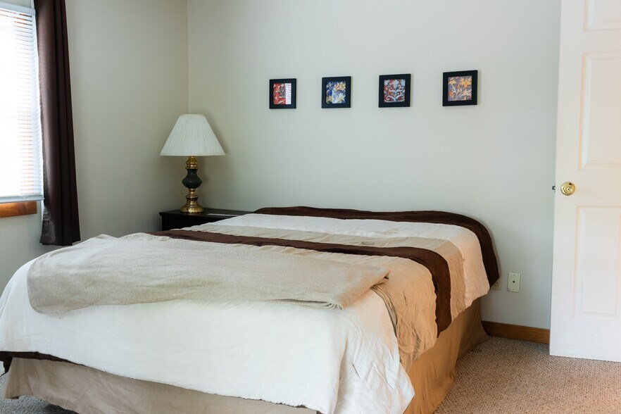 More Photos Of 151 Route 28, Inlet Restaurant For Sale