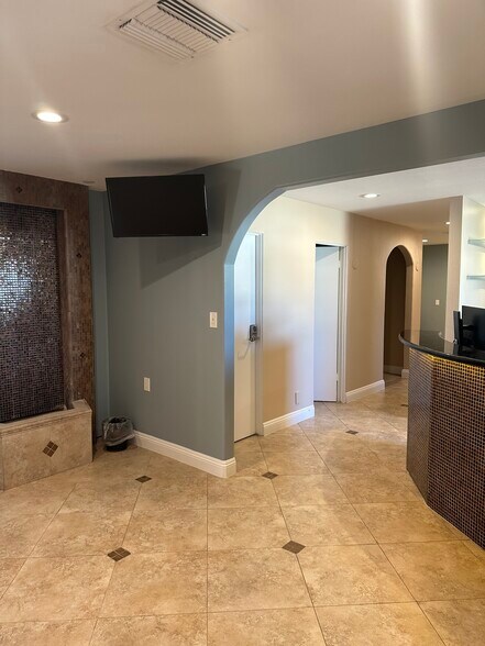 More Photos Of 8101 Newman Ave, Huntington Beach Medical For Lease