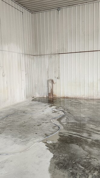 More Photos Of N1009 County Road L, Watertown Warehouse For Lease