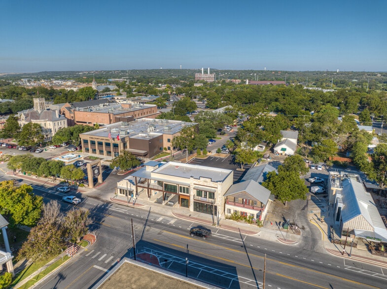 More Photos Of 207 E San Antonio St, New Braunfels Loft Creative Space For Lease