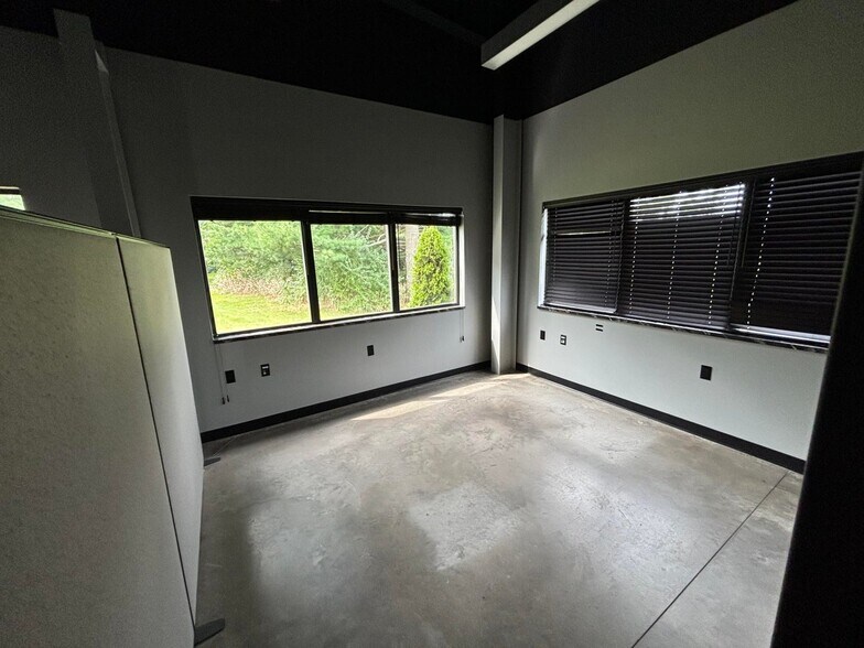 More Photos Of 1007 Nickerson Ave, Benton Harbor Industrial For Lease