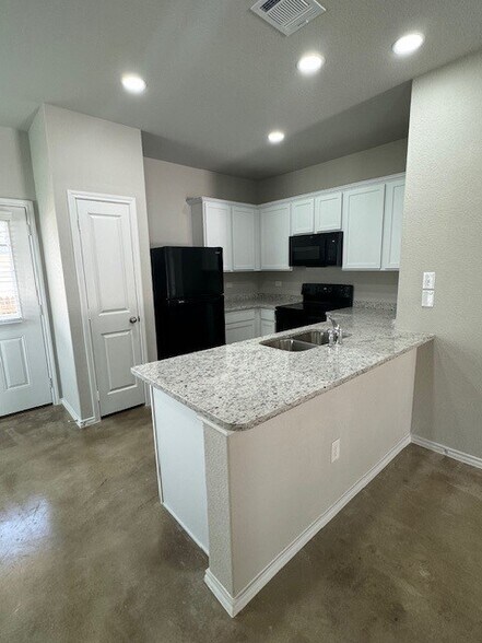 More Photos Of Ridgeview Heights, San Antonio Apartments For Sale