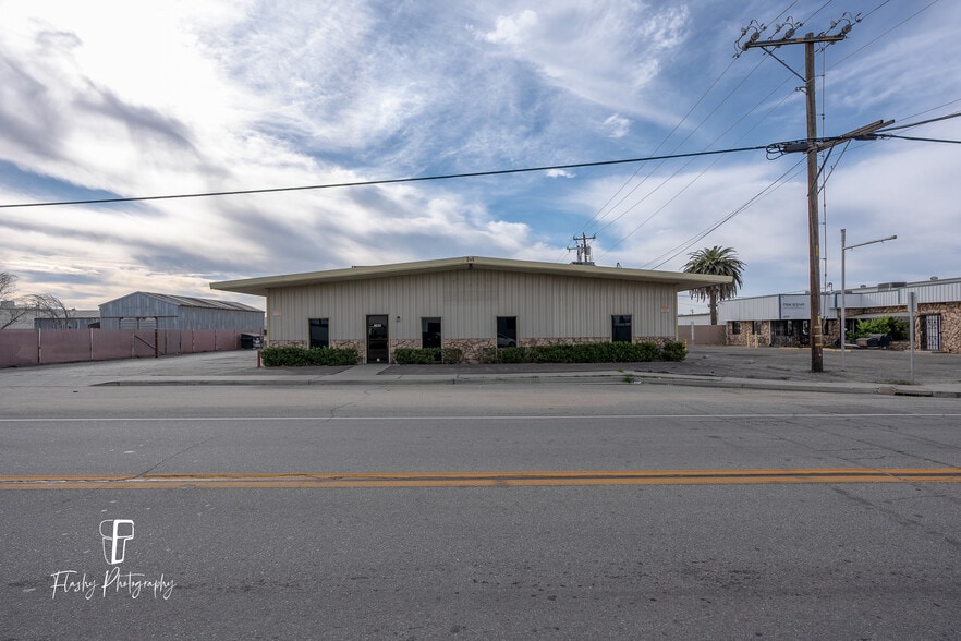 More Photos Of 7005 Downing Ave, Bakersfield Warehouse For Sale