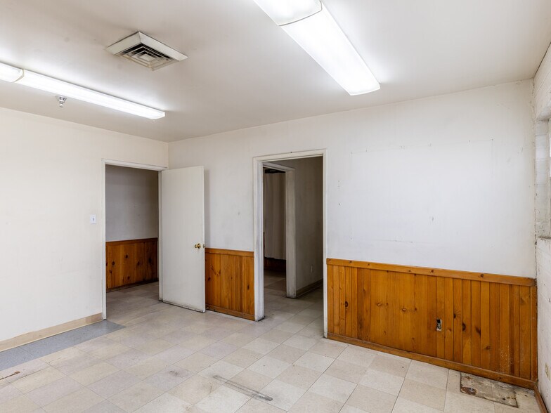 More Photos Of 1155 N McKinley Ave, Compton Warehouse For Sale