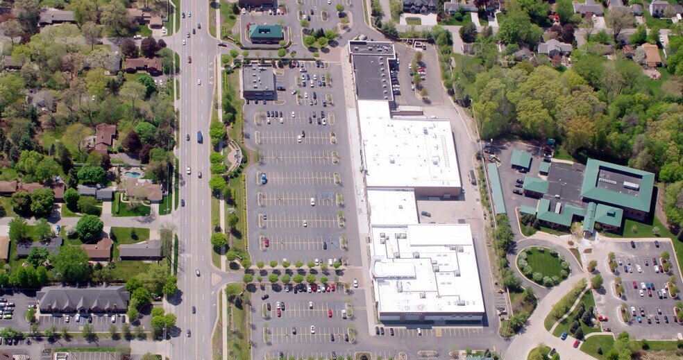 More Photos Of 41128-41496 Ann Arbor Rd E, Plymouth Storefront For Lease