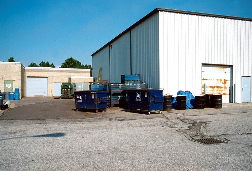 More Photos Of 34199 Curtis Blvd, Eastlake Manufacturing For Sale