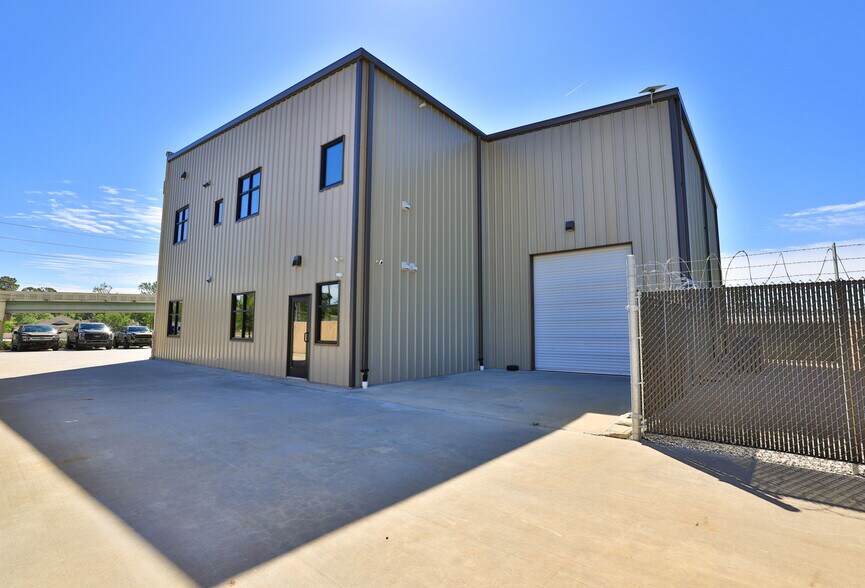 More Photos Of 1441 I-45 Hwy, Conroe Medical For Sale