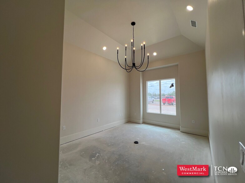 More Photos Of 6305 79th st, Lubbock Loft Creative Space For Lease