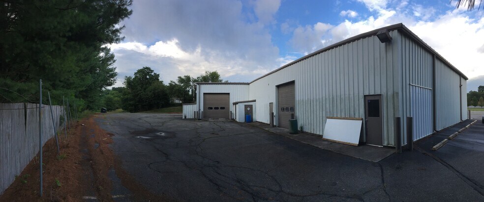 More Photos Of 1601 Bob White Blvd, Pulaski Auto Dealership For Sale