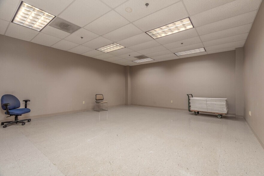 More Photos Of 717 N 16th St, Saint Louis Office For Lease