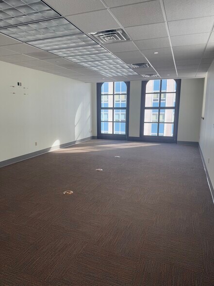More Photos Of 120 Boulevard of the Allies, Pittsburgh Office For Sale