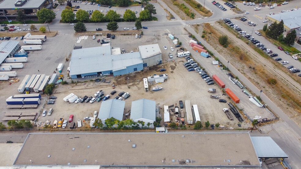 More Photos Of 1505 Hardy St, Kelowna Warehouse For Lease