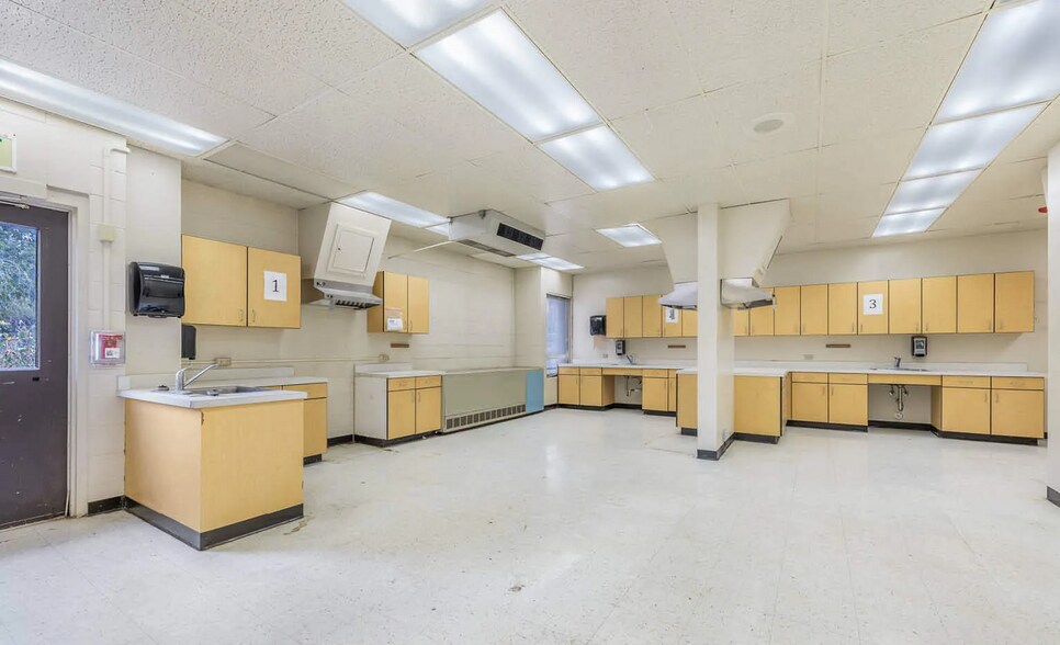 More Photos Of 503, 511, & 516 N 11th Avenue & E. Elgin Street, Caldwell Schools For Sale