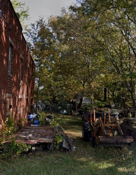 More Photos Of 412 Paul St, Gorham General Retail For Sale