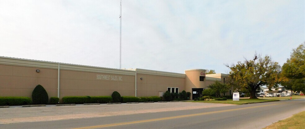 More Photos Of 720 SW F Ave, Lawton Manufacturing For Sale