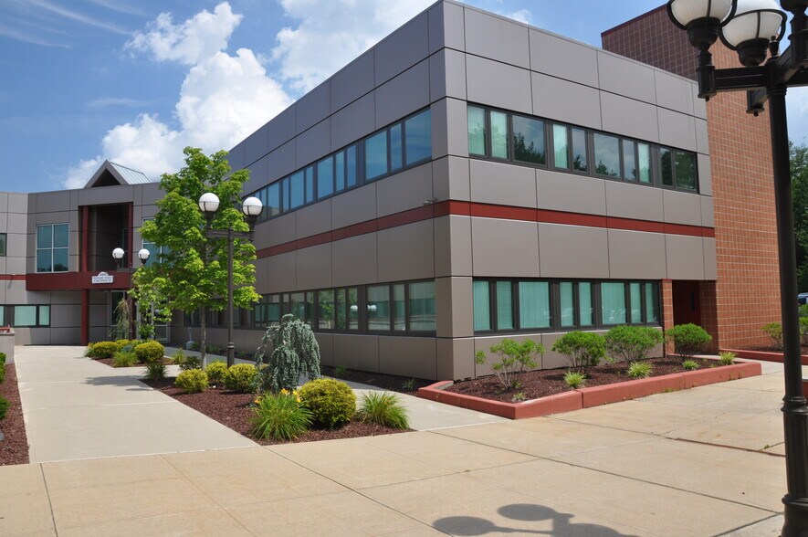 More Photos Of 300 Perrine Rd, Old Bridge Medical For Sale