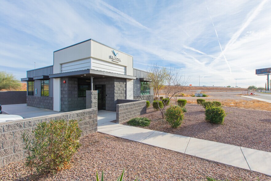 More Photos Of 450 E Willis #122, Chandler Self Storage For Sale