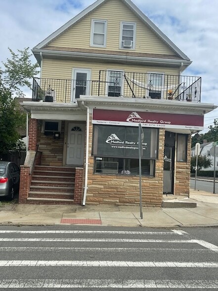 More Photos Of 121-123 Winthrop St, Medford Office For Sale