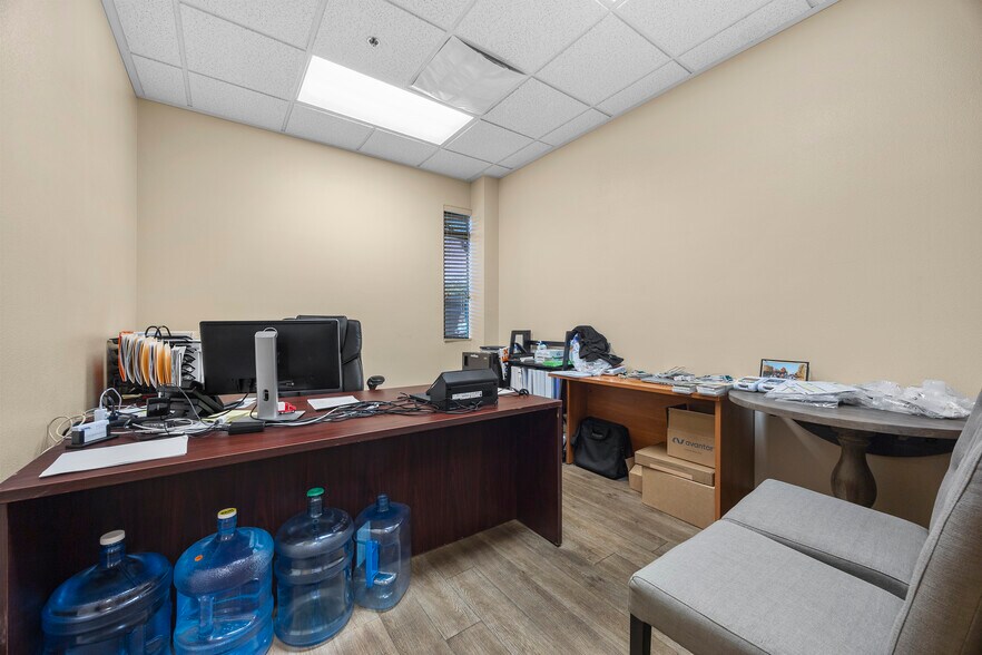 More Photos Of 9187 W Flamingo Rd, Las Vegas Medical For Sale